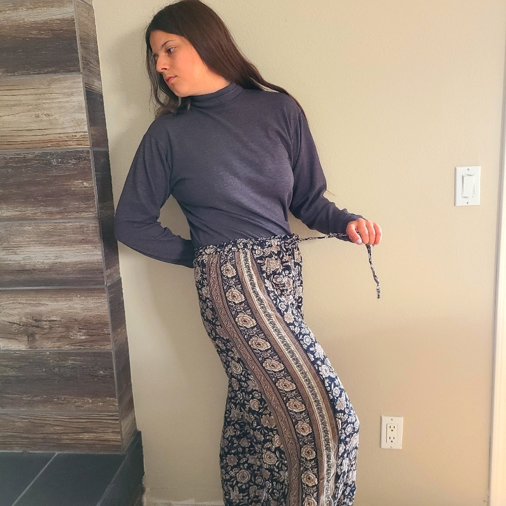 American Eagle Flowy Pants